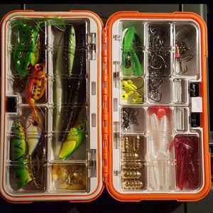 Fishing Lures Baits Tackle Box and Lure Kit Piece Saltwater & Freshwater Fishing